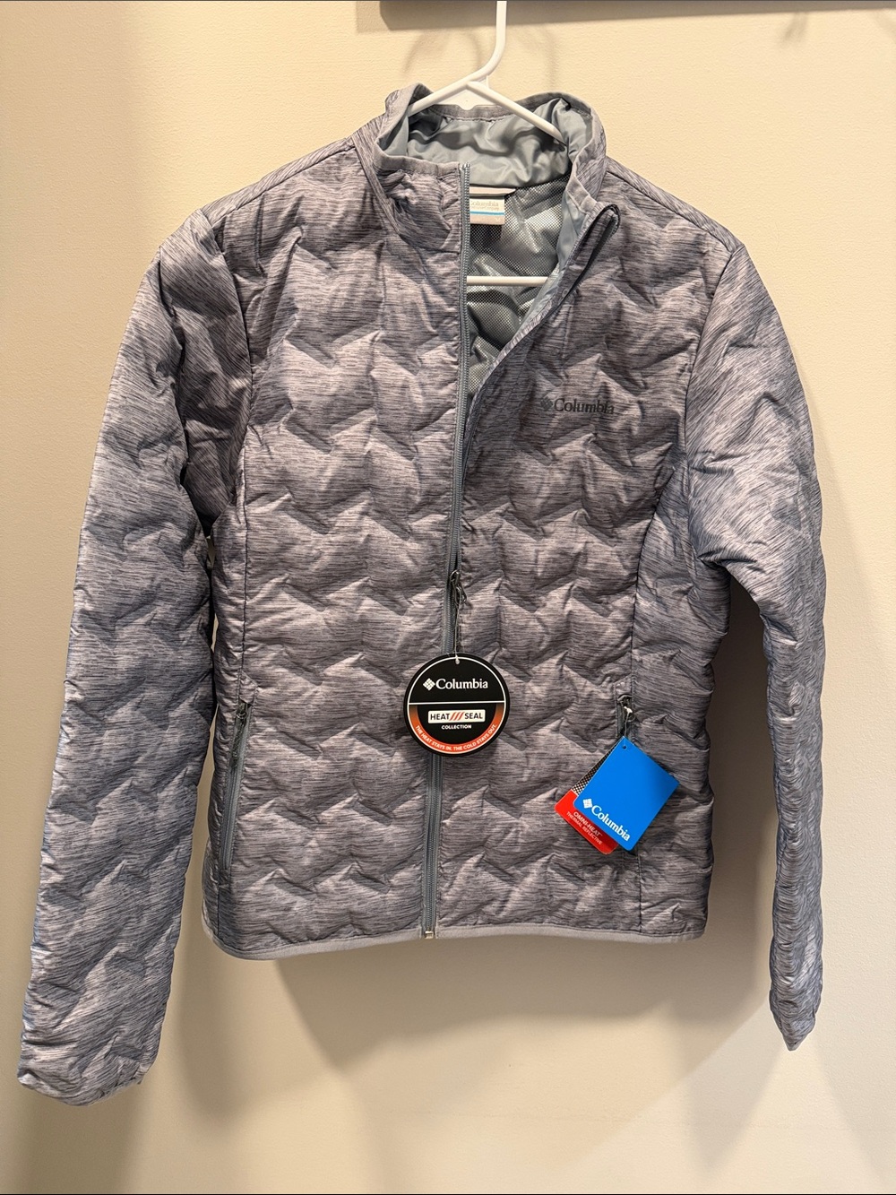 Columbia Light Heather Gray Quilted Delta Ridge Down jacket.